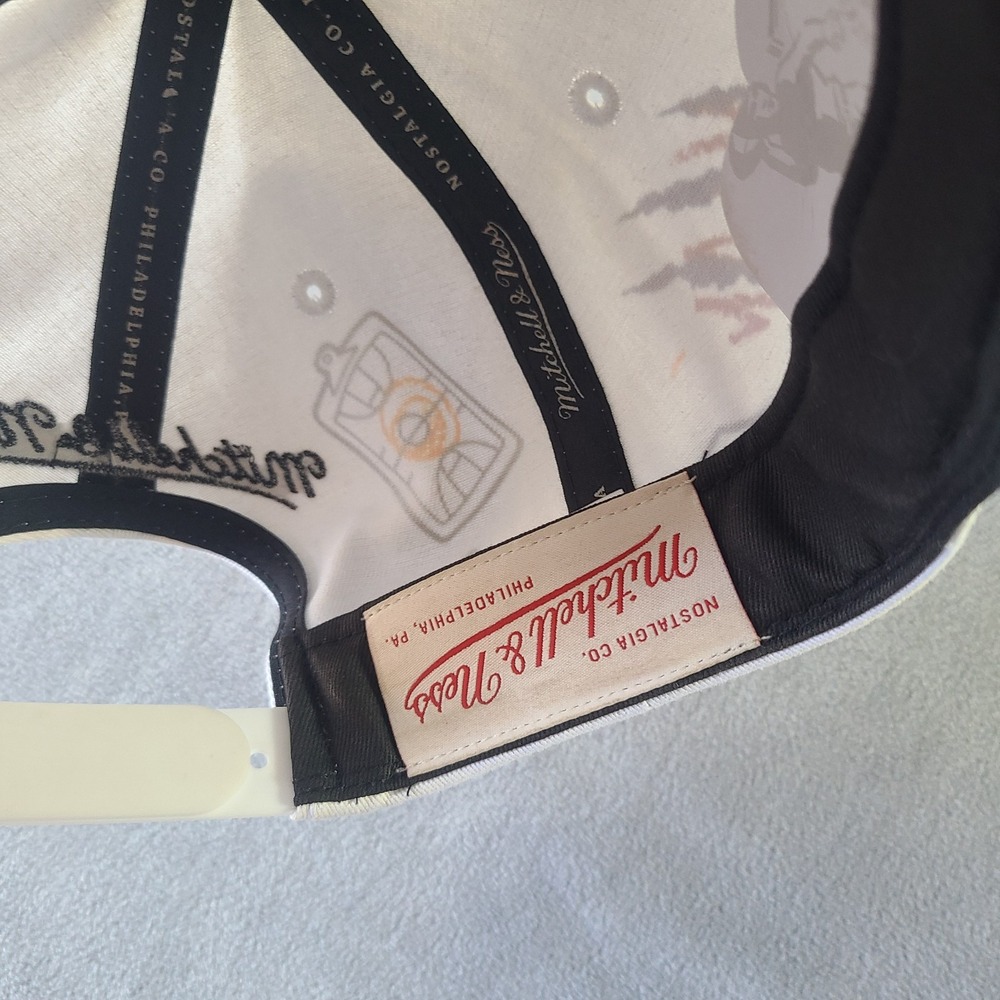Mitchell & Ness Toronto Raptors Snapback Hat White Graffiti Print 3D Logo - Picture 9 of 11